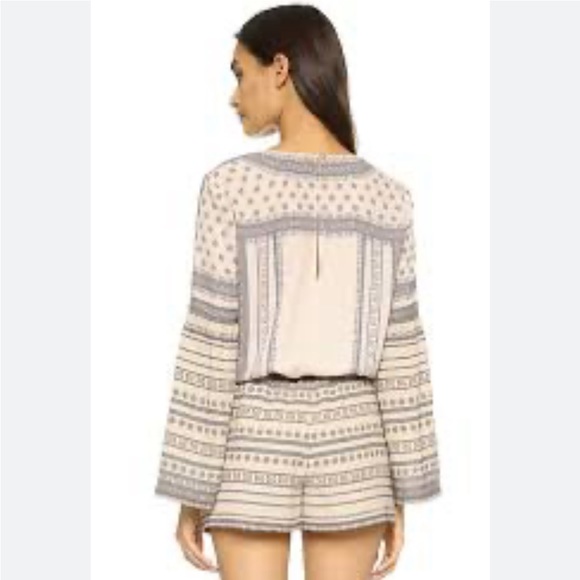 BCBG jumper. Long sleeve. - Picture 4 of 4